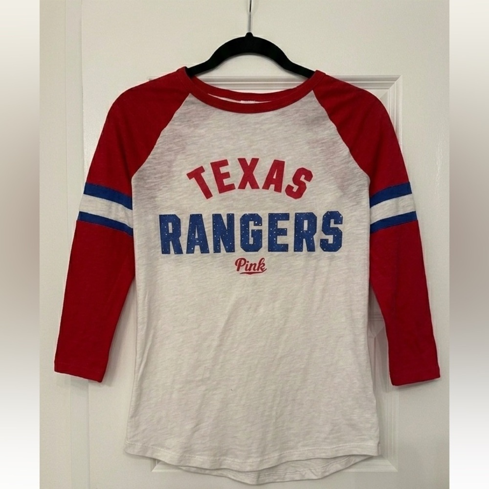 Texas Rangers Baseball Shirt | Sporty-Prep Blokecore Raglan | PINK VS XS